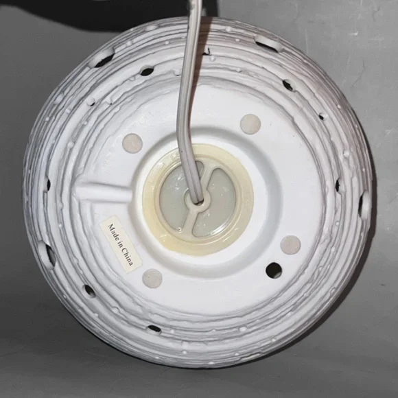 White Ceramic Planet Light - Picture 6 of 6